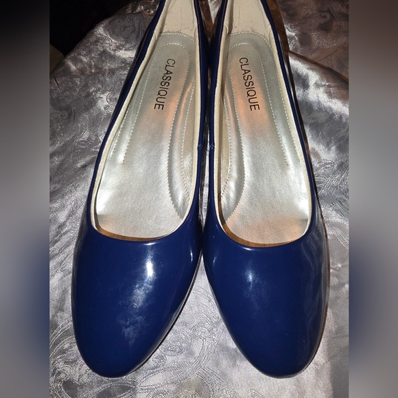 Classique blue pumps size 9M - Picture 1 of 8